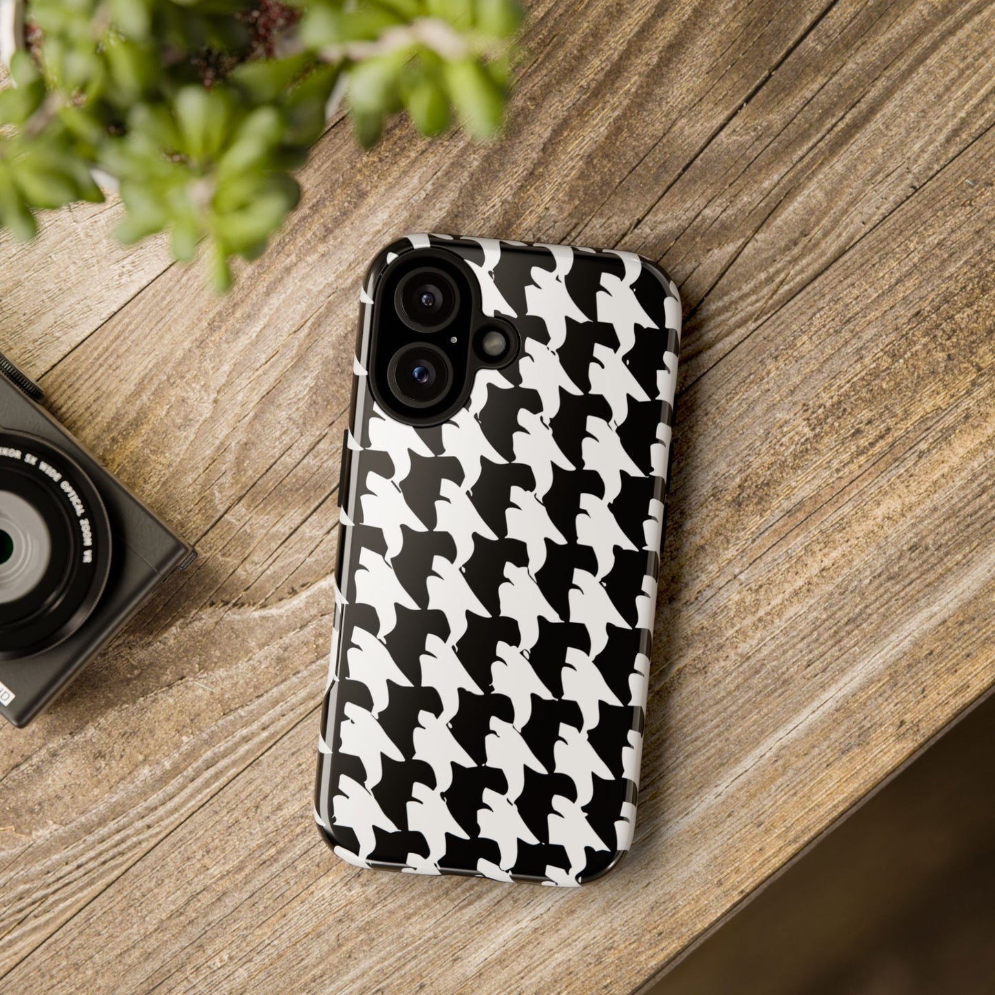 Vampire Art Vintage and Edgy iPhone 16 Tough Case - Mod Houndstooth